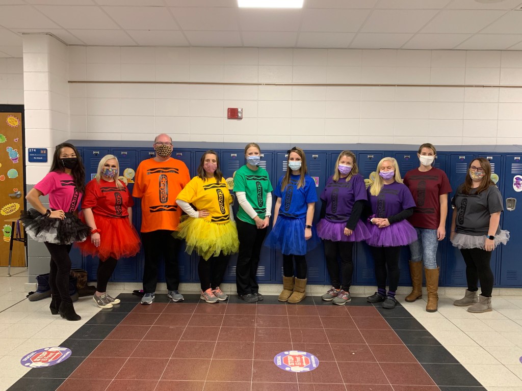Mosinee School District 4th Grade Team having fun Halloween 2020